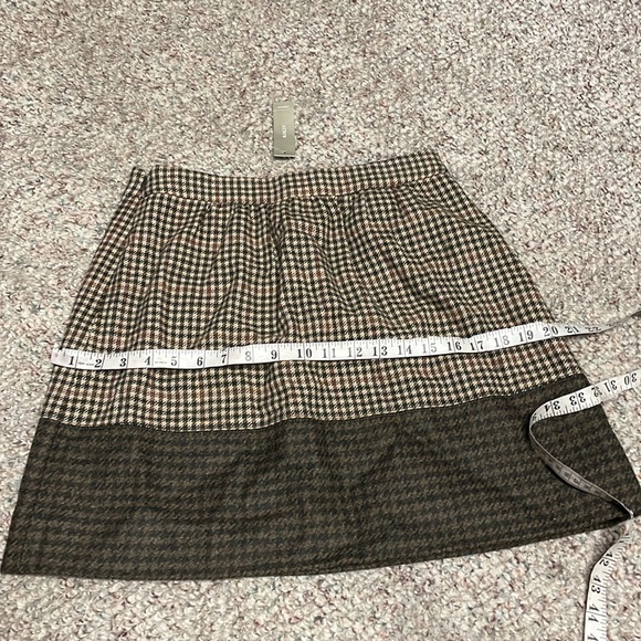 J crew 100% lambswool mini skirt with mixed tweeds - Picture 9 of 10